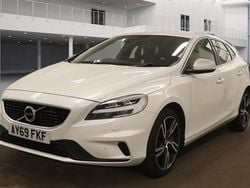White Used 2019 Volvo V40 R-Design Estate | £12,995 (Expensive)