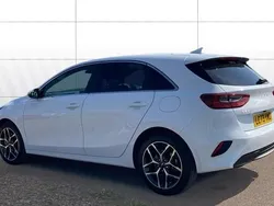 White Used 2023 Kia Ceed 3 Hatchback | £18,706 (Fair price)