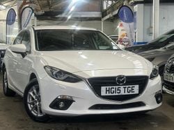 White Used 2015 Mazda 3 Hatchback | £9,495 (Good price)