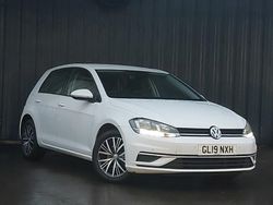 White Used 2019 VW Golf VII SE Hatchback | £14,998 (Fair price)