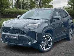 Black Used 2022 Toyota Yaris Hybrid Estate | £21,985 (Fair price)