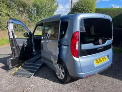 Blue Used 2016 Fiat Doblò Lounge MPV | £9,995 (Fair price)