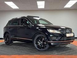Black Used 2015 VW Touareg R-line SUV | £15,750 (Good price)