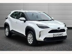 White Used 2022 Toyota Yaris Cross SUV | £17,891 (Good price)