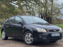 Black Used 2005 Ford Focus Ghia Hatchback | £1,290 (Fair price)