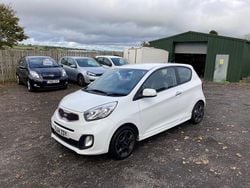 White Used 2014 Kia Picanto Hatchback | £2,495 (Super price)