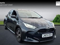 Used 2025 Toyota Yaris Hybrid Design Hatchback | £21,924 (Fair price)