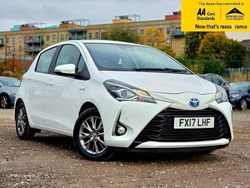 White Used 2017 Toyota Yaris Hybrid Hatchback | £9,988 (Fair price)