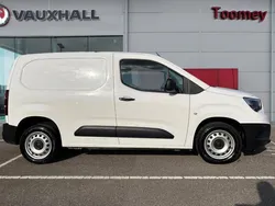 White Used 2021 Vauxhall Combo MPV | £8,795 (Good price)