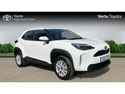 White Used 2023 Toyota Yaris Cross SUV | £20,240 (Good price)