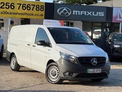White Used 2022 Mercedes e-Vito Progressive MPV | £11,498 (Fair price)