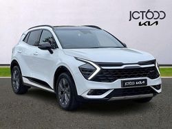 White Used 2025 Kia Sportage 2 SUV | £32,945 (Fair price)