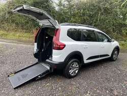 White Used 2023 Dacia Jogger Expression MPV | £17,995 (A bit pricey)