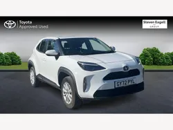 White Used 2022 Toyota Yaris Hybrid Hatchback | £19,457 (Expensive)