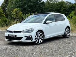 White Used 2018 VW Golf VII Advance Hatchback | £11,200 (Fair price)