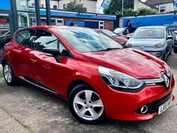Red Used 2015 Renault Clio IV Dynamique Hatchback | £4,280 (Fair price)
