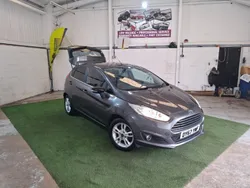 Grey Used 2017 Ford Fiesta Zetec Hatchback | £5,995 (Super price)