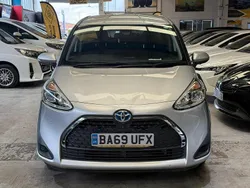 Silver Used 2025 Toyota Sienta MPV | £10,690