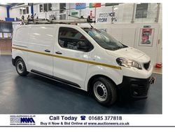 White Used 2020 Peugeot Expert Van | £8,320 (A bit pricey)