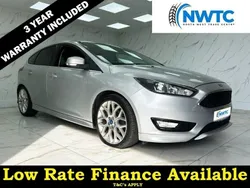 Silver Used 2016 Ford Focus Zetec Hatchback | £5,195 (Fair price)