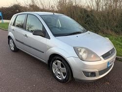 Silver Used 2006 Ford Fiesta Zetec Hatchback | £1,250 (Fair price)