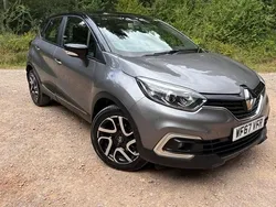 Grey/black Used 2017 Renault Captur Dynamique SUV | £6,495 (Fair price)