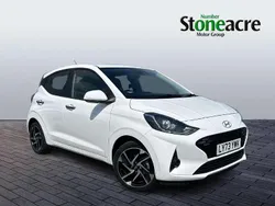 White Used 2024 Hyundai i10 Premium Hatchback | £15,495 (Fair price)