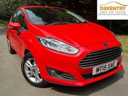 Red Used 2015 Ford Fiesta Zetec Hatchback | £6,990 (Fair price)