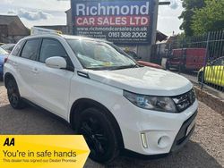 White Used 2015 Suzuki Vitara SZ5 SUV | £6,495 (Fair price)