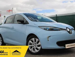 Blue Used 2016 Renault Zoe Dynamique Hatchback | £4,390 (Good price)