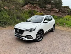 White Used 2022 MG HS Exclusive SUV | £16,195 (Fair price)