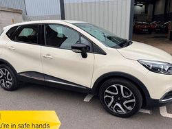White Used 2016 Renault Captur Dynamique SUV | £6,495 (Fair price)