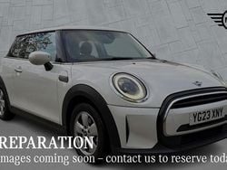 White Used 2023 Mini Cooper Classic Hatchback | £18,939 (Good price)
