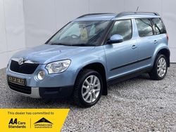 Blue Used 2013 Skoda Yeti SE SUV | £4,995 (Fair price)