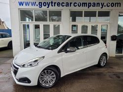 White Used 2018 Peugeot 208 Allure Hatchback | £5,995 (Fair price)