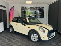White Used 2016 Mini Cooper D Hatch Hatchback | £8,490 (Fair price)