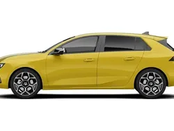 New 2025 Vauxhall Astra Hatchback | £21,291 (Expensive)