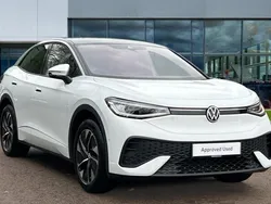 Glacier white metallic black Used 2025 VW ID.5 Pro SUV | £32,890 (Good price)