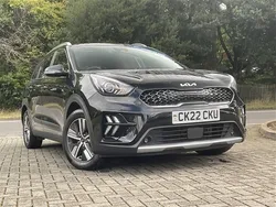 Midnight blck Used 2022 Kia Niro 2 SUV | £17,597 (Fair price)
