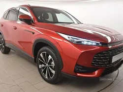 Red New 2025 MG HS Trophy SUV | £24,995 (Fair price)