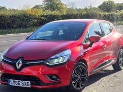Red Used 2016 Renault Clio IV Dynamique Hatchback | £5,495 (A bit pricey)