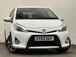 White Used 2014 Toyota Yaris Hybrid Hatchback | £6,995 (Good price)