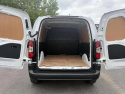 White Used 2024 Vauxhall Combo S MPV | £14,999 (Fair price)