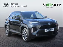 Black Used 2023 Toyota Yaris Cross Design SUV | £21,750 (Fair price)
