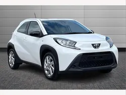 Pure white Used 2023 Toyota Aygo PURE Hatchback | £11,750 (Fair price)