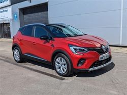 Red black Used 2020 Renault Captur Iconic SUV | £13,295 (Fair price)