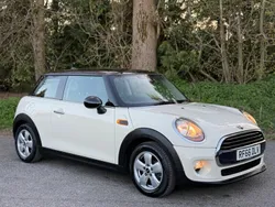 White Used 2016 Mini Cooper Hatch Hatchback | £7,999 (Fair price)