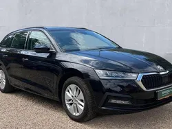 Black Used 2023 Skoda Octavia SE Technology Estate | £18,704 (Fair price)