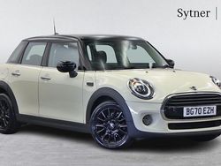 White Used 2020 Mini Cooper Classic Hatchback | £16,250 (Fair price)