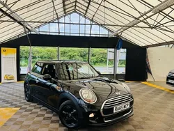 Black Used 2015 Mini Cooper Hatch Hatchback | £5,500 (Good price)